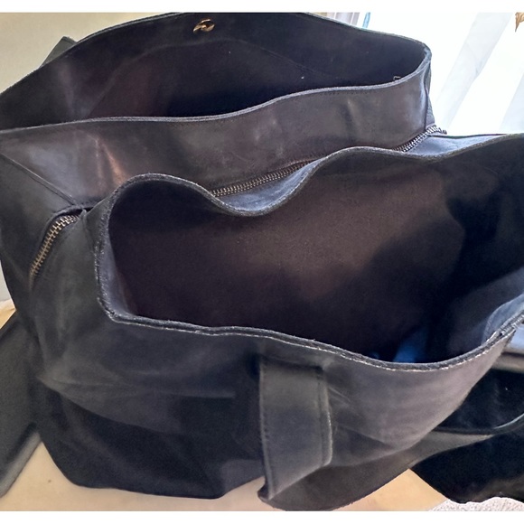 Rachel Utility Cross Bag w/ matching wallet - Picture 4 of 13